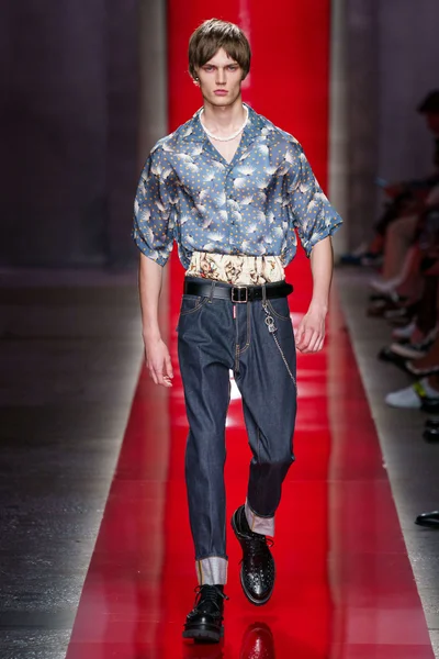 Look 5